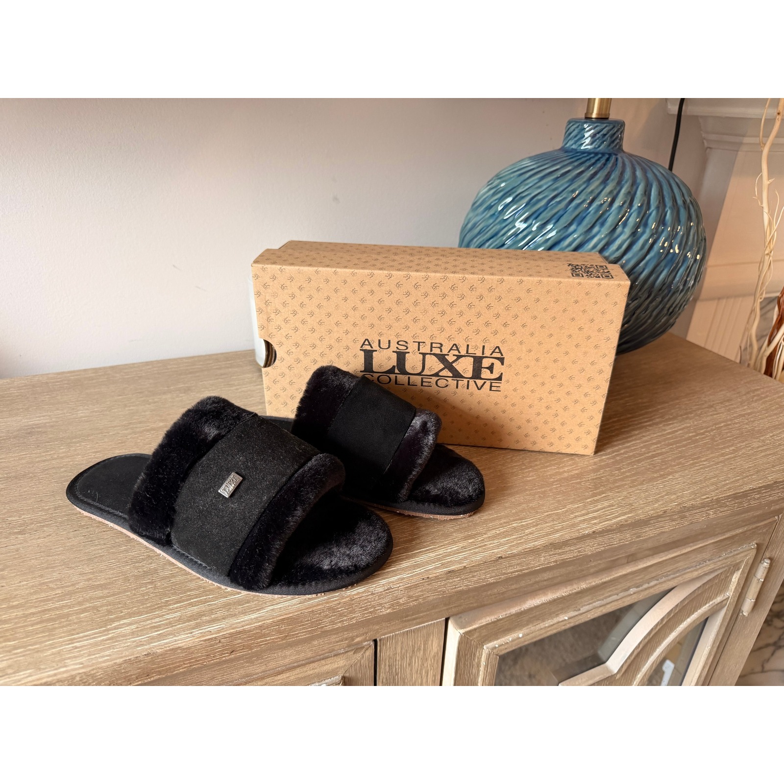 Australia Luxe Collective Mucho Slide Slippers Womens Black Size 9